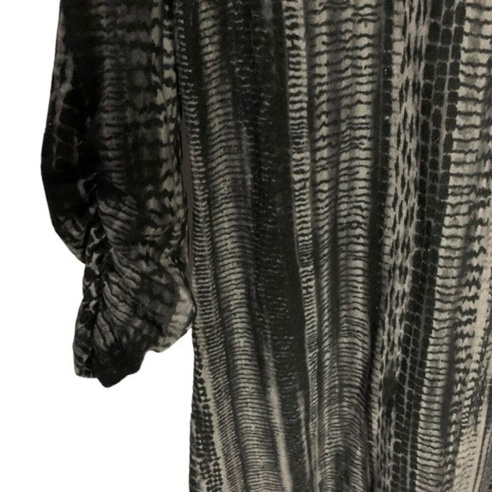 Robert Louis Dress with 3/4 Rushed Sleeves. Size Medium. - Picture 4 of 6